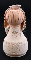 BM jelzéssel: Menyasszony. Mázas kerámia figura. Jelzett. 13 cm