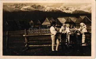 1927 Vázsec, Vazec (Tátra, Vysoké Tatry); Nedelné odpoludnie. Národopisny odbor Matice Slovenskej / szlovák népviselet vasárnap délután / Section ethnographique de Matica Slovenská / Slovak folklore. Fot. Karol Plicka