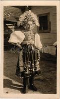 Vázsec, Vazec (Tátra, Vysoké Tatry); Nevesta. Národopisny odbor Matice Slovenskej / szlovák menyasszony / Section ethnographique de Matica Slovenská / Slovak folklore, bride. Fot. Karol Plicka