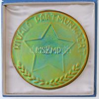 ~1970. Kiváló Pártmunkáért - MSZMP Zsolnay eozin emlékplakett eredeti tokban (112mm) T:1