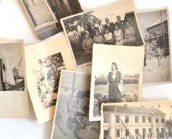 cca 1900-1960 Kis doboznyi régi családi fotó, városkép, többségében 6×8,5 cm-es méretben