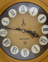 Orosz falióra az olimpiáról, működőképes, jó állapotban, elemmel, d: 27 cm