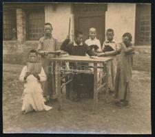 cca 1910 Kínai tanár fenyít / Chinese teacher punishes 8x7 cm