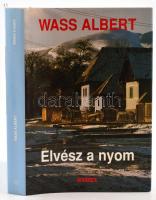 Wass Albert: Elvész a nyom. Pomáz, 2003, Kráter. Második kiadás. Kiadói kartonált papírkötésben, kiadói védőborítóval, enyhén kopottas állapotban.