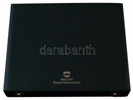 "MAGYAR ÉRMEFORGALMAZÓ" zöld érmetartó tálca bársony béléssel, összesen 12 férőhellyel, új...