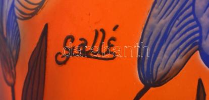 Gallé jelzéssel virágmintás váza, többrétegű, apró kopásokkal, m: 27,5 cm