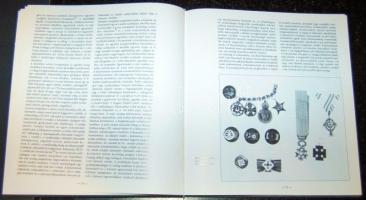 Lakatos Sarolta: Rendjelek és kitüntetések a Jósa András Múzeumban (dedikált példány)