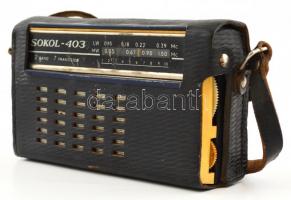 Sokol 403 zsebrádió működő állapotban, bőr tokban, szíjjal