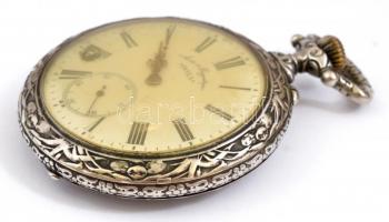 Nagy méretű 8 napos Doxa zsebóra, gazdagon díszített, lovagló jelenetes fém tokkal. Javított számlap...