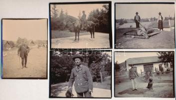 cca 1890 Gazda, vadőr, zsákmány és a hajtók, 5 db vintage fotó, 8x10,5 cm