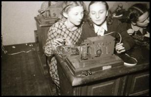 cca 1949 Vasutas iskola gyerekeknek (felkészítés az úttörővasút irányítására), Kotnyek Antal (1921-1...