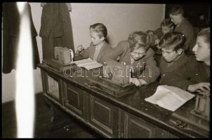 cca 1949 Vasutas iskola gyerekeknek (felkészítés az úttörővasút irányítására), Kotnyek Antal (1921-1...