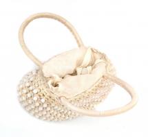 Retro női fonott kézitáska és pénztárca, műanyag gyöngy utánzatokkal díszítve, kisebb foltokktal, ko...