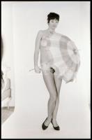 Aktfotózások, különböző időpontokban, eltérő helyszíneken és több fotómodell közreműködésével készül...