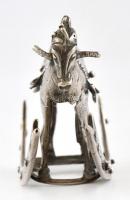 Ezüst(Ag) miniatűr hintaló, jelzett, 6×4 cm, nettó: 39 g