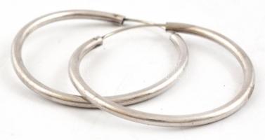 Ezüst(Ag) karikafülbevaló-pár, jelzett, d: 4,5 cm, nettó: 5,8 g