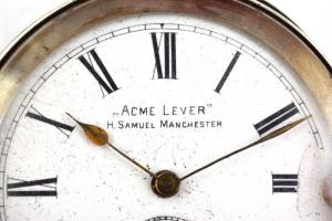 Ezüst(Ag) zsebóra, jelzett, hiányzó másodpercmutató, felhúzó kulccsal, d: 5 cm, bruttó: 93,3 g