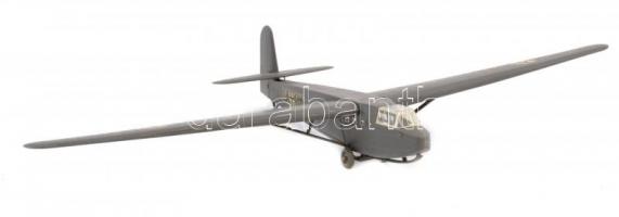 Német Harmadik Birodalom II. világháborús Luftwaffe légierő katonai vitorlázógép (Storch repülőgép?)...