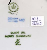 Royal Copenhagen porcelán tálak, karácsonyi jelenetekkel, 4 db, hibátlanok, jelzettek, d: 18 cm