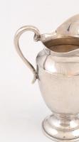 Ezüst(Ag) tejszínes kiöntő, jelzett, m: 11 cm, nettó: 105,1 g