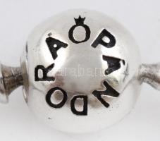 Ezüst(Ag) karkötő 5 db charmmal, Pandora jelzéssel, h: 18 cm, bruttó: 10,4 g