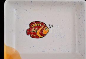 VaBene porcelán kétrészes kínálótál. Kézzel festett, jelzett, apró lepattanásokkal, enyhén koszos. 1...