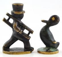 2 db osztrák bronz figura (kéményseprő és kacsa), m: 4 és 5 cm