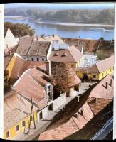 Vujicsics Sztoján: Szentendre. Tahin Gyula fotóival. Bp., 1990, Corvin. Kiadói kartonált papírkötés,...