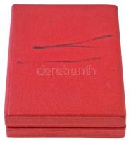 ~1970-1980. "Mezőgazdaság Kiváló Dolgozója" aranyozott, részben zománcozott jelvény, minia...