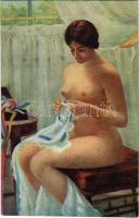 Elle change de chemise / Neues Hemd / Erotic nude lady art postcard. Art moderne 745. s: M. Everart