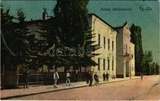 1929 Targu Jiu, Zsilvásárhely; Palatul Administrativ / Közigazgatási palota, utca, kerékpáros / Administrative Palace, street view with bicycle (ázott sarok / wet corner)