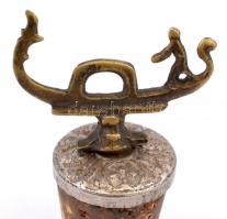 Parafa dugó réz csónak díszítéssel a tetején m: 6,5 cm