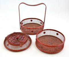 Kalitkás ékszertartó füllel, 2 db kosárból és fedélből áll, lakkozott fa, kopásnyomokkal m: 22 cm