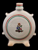 Gránit erdélyi népviseletes párt ábrázoló kulacs. Kézzel festett, jelzett, kopásokkal. m: 12 cm