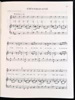 Cigánydalok és táncok. Grabócz Miklós és Csenki Imre feldolgozásában. Kotta, 48p + 1sztl. Bp., 1967,...