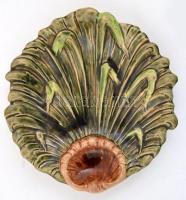 XIX. sz. vége: Jelzés nélkül: Dinnye evő tányér 6 db. Fajansz. Formaszámmal. Kis kopásokkal d:18 cm