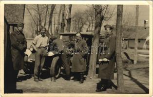 1944 Honvédek csoportja gépkocsival / WWII Hungarian soldiers with automobile. photo (EK)