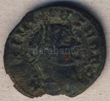 Római Császárság II.Claudius Gothiscus 268-270. Antoninian T:3-/4+ + Maximianus 285-310. Bronzpénz T...