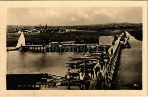 Ruszt, Rust am Neusiedlersee; Seebad / fürdőzők, evezős csónakok, móló / spa, bath, rowing boats, molo, bathers. Photoverlag Franz Mörtl