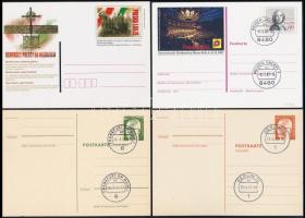 108 db vegyes főleg modern külföldi képeslap, közte egy fából készült indián motívum képeslap és néh...