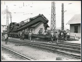 1958 Vasúti pálya építése, 3 db fotó, 24×18 cm