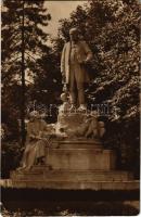 1923 Budapest V. Erzsébet tér, Semmelweis Ignác szobor. Szénásy Béla udvari szállító kiadása (EK)