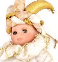 Porcelán fejű és kezű baba, h: 22 cm