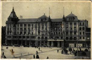1942 Debrecen, Hotel Arany Bika szálloda, Magyar Ruhaipar, üzletek, automobil, kerékpár. Löbl Dávid és Fia kiadása (Fl)