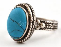 Ezüst(Ag) gyűrű, türkiz díszítéssel, jelzett, méret: 54, bruttó: 6,4 g