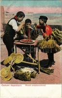 Costumi Napoletani, Monelli mangiamaccheroni / Neapolitan macaroni eaters, Italian folklore. Edit. E. Ragozino 2780. (fl)