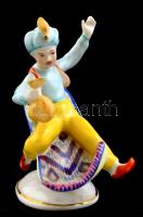Hollóházi porcelán Aladdin, kézzel festett, jelzett, kis kopásnyomokkal, m: 12,5 cm