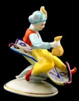Hollóházi porcelán Aladdin, kézzel festett, jelzett, kis kopásnyomokkal, m: 12,5 cm