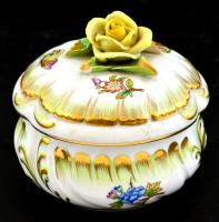 Herendi Viktória mintás rózsás porcelán bonbonier, kézzel festett, jelzett, apró lepattanásokkal, d: 12 cm, m: 11 cm