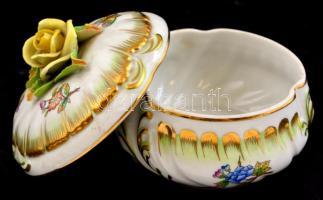 Herendi Viktória mintás rózsás porcelán bonbonier, kézzel festett, jelzett, apró lepattanásokkal, d:...